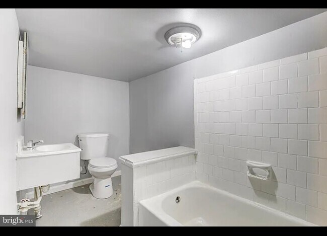 Photo - Welcome to the 3 Bed/2Bath Rowhome in Balt...