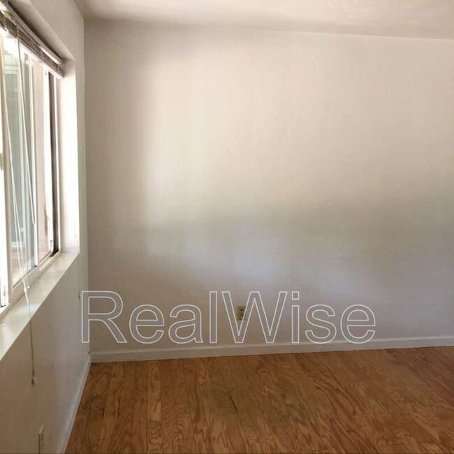 Photo - 801 Ashland St Unit 3