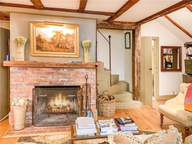 Photo - 198 Ramapoo Rd