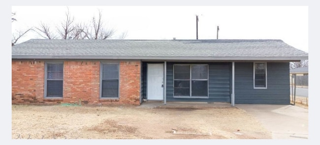Building Photo - 1802 E 2nd St Rental