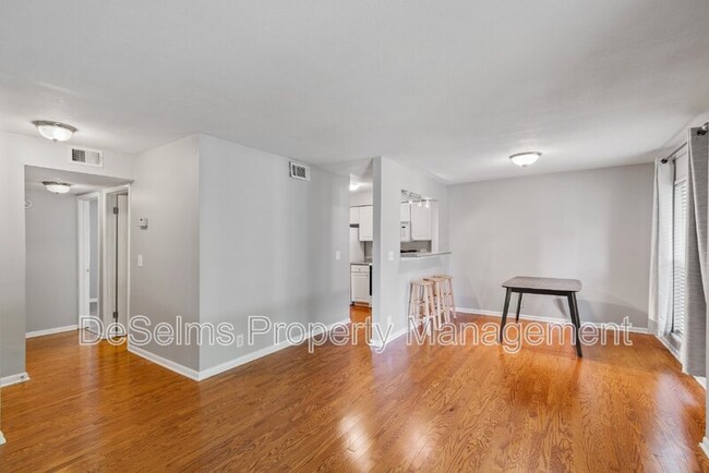 Photo - 207 Summit Ridge Dr