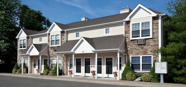 Photo - Fairfield Courtyard North At Farmingdale