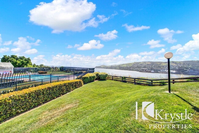 Photo - 1201 Glen Cove Pkwy Unit Apt 1809