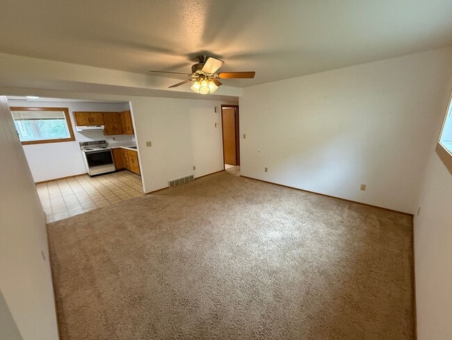 Photo - 500 7th St NE Unit #B