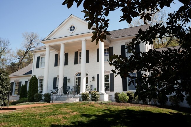 Photo - 5360 Hillsboro Pike