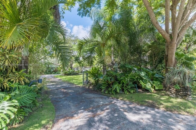 Photo - 9240 SW 69th Ct