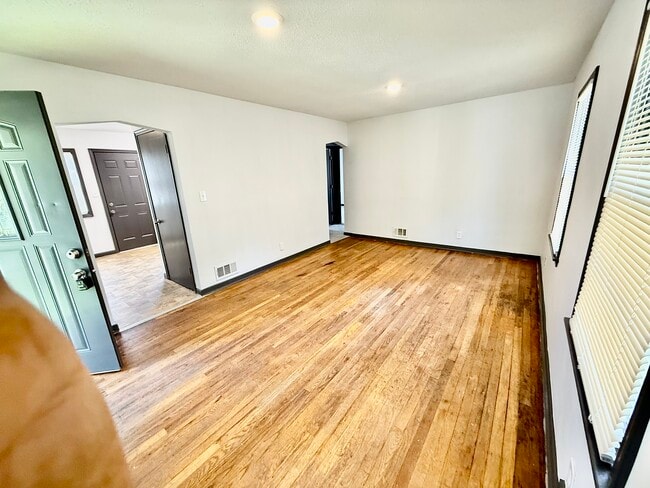 Photo - 4018 N 42nd St