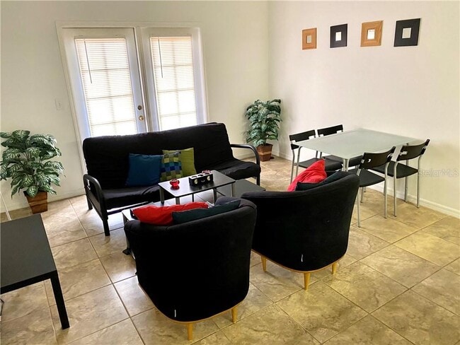 Photo - 10831 Windsor Walk Dr