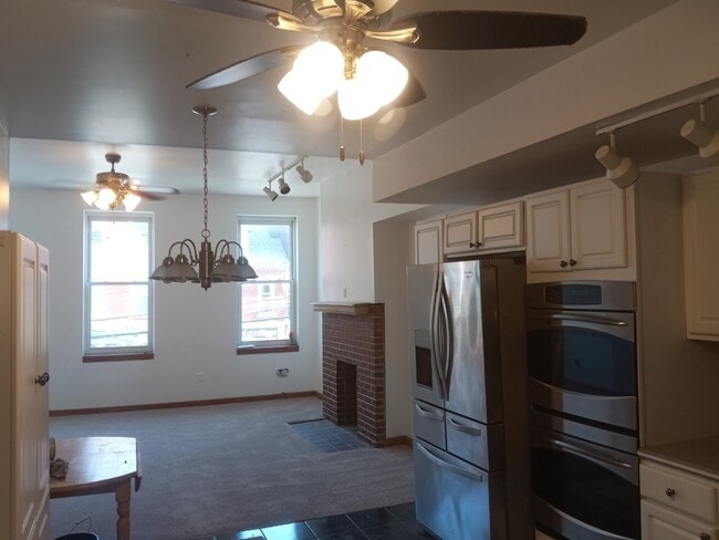 Building Photo - 4518 Liberty Ave Unit 2