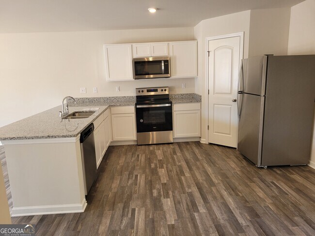 Photo - 1552 Austin Dr