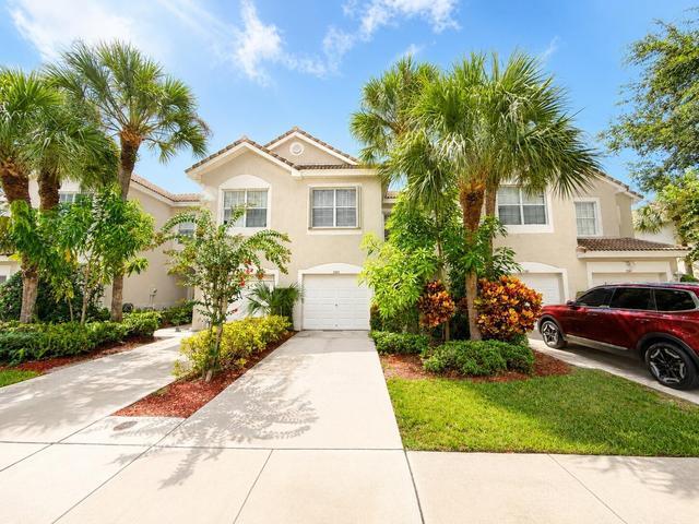 Photo - 1083 Woodfield Rd