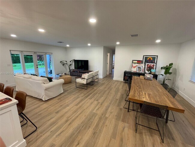 Photo - 10343 SW 114th St