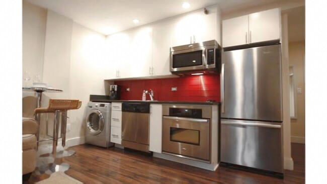 Building Photo - 1200 Brickell Bay Dr Unit 6 Rental