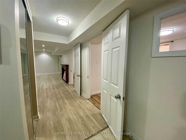 Photo - 3081 Nawbrook Rd