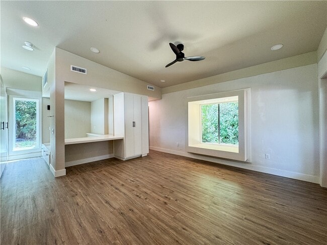 Photo - 1111 S Ray Ave