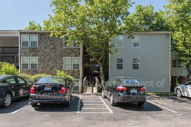 Building Photo - 2414 Lake Park Rd Unit Apt 4302