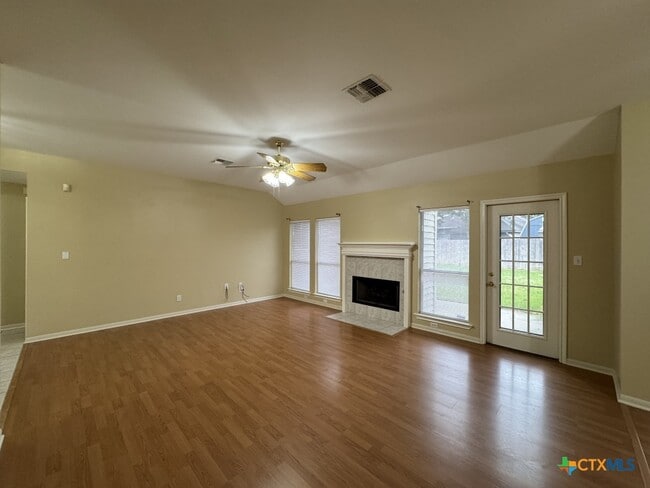 Photo - 304 Ashland Creek