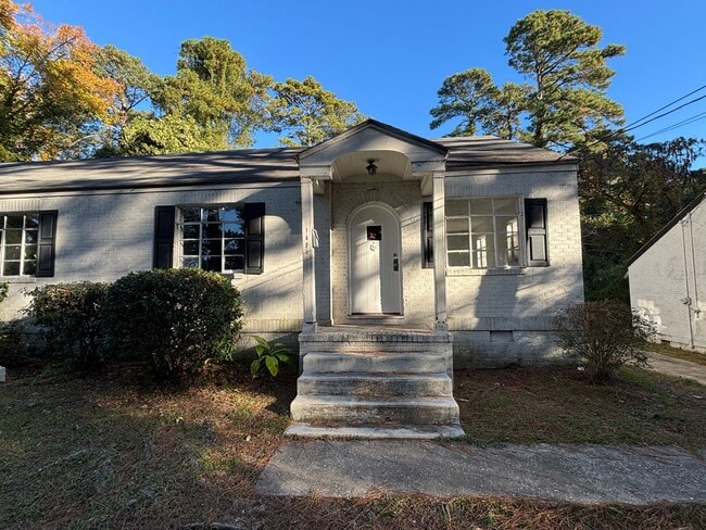 Photo - 1404 Briarcliff Dr