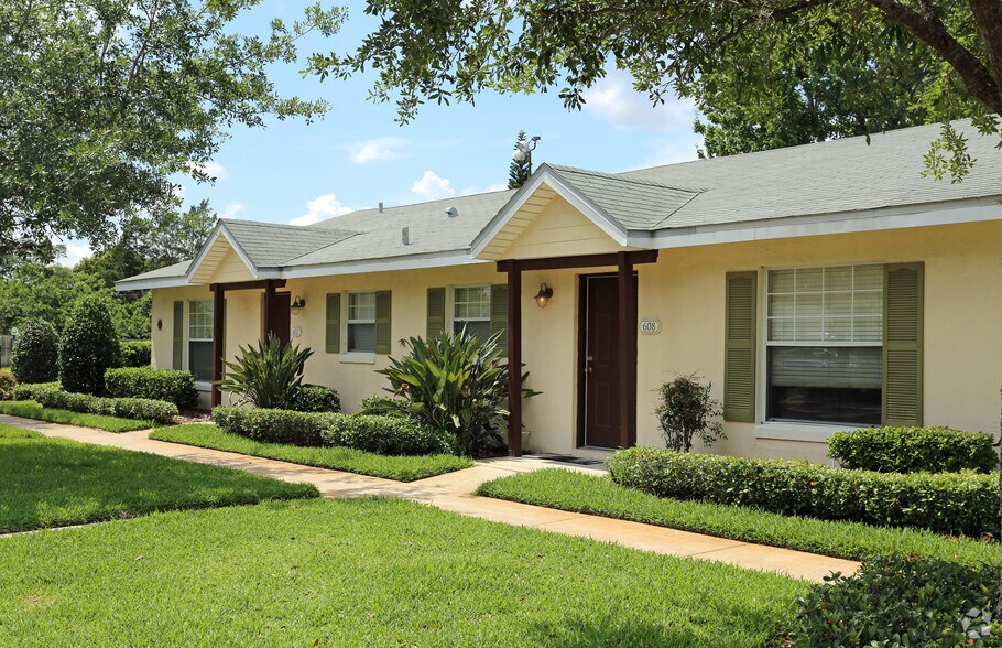 Oak Reserve at Winter Park Apartments For Rent in Winter Park, FL