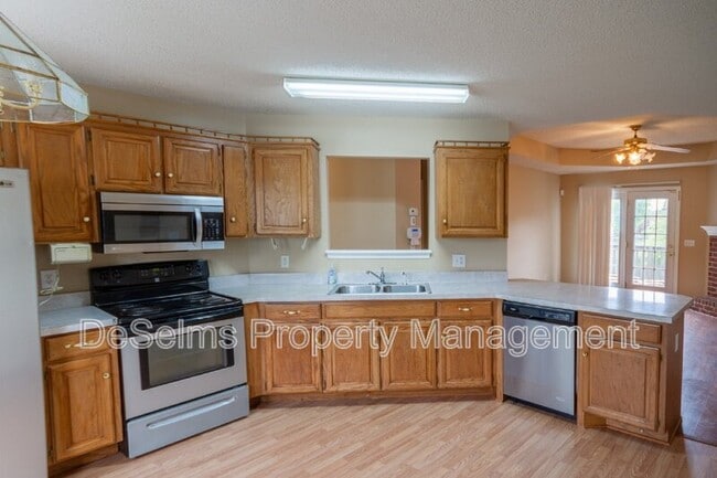 Photo - 1009 Norwood Ct