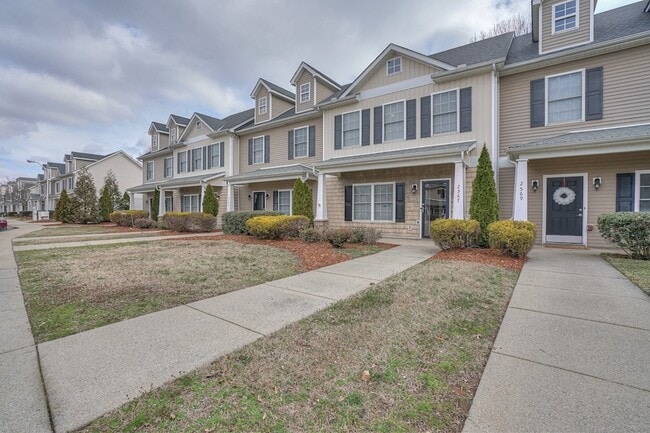 Photo - 2567 New Holland Cir