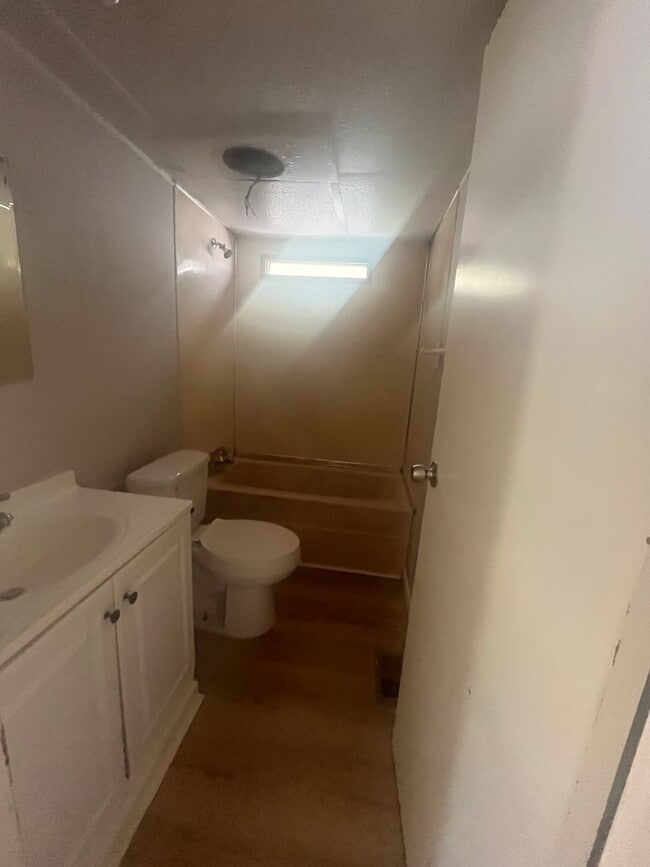 Photo - 1705 Leonard Dr