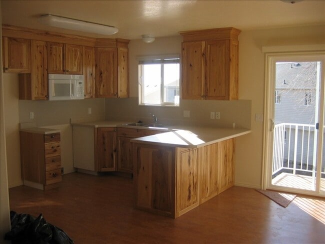 Photo - 2733 S Bluff Rd Unit 1