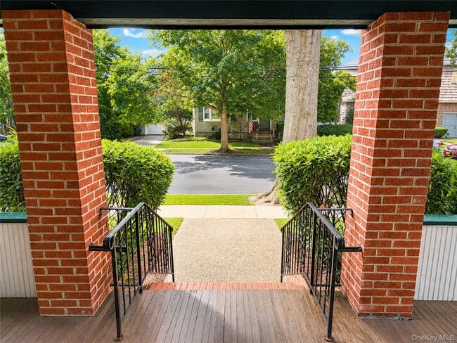Photo - 2892 Stevens St
