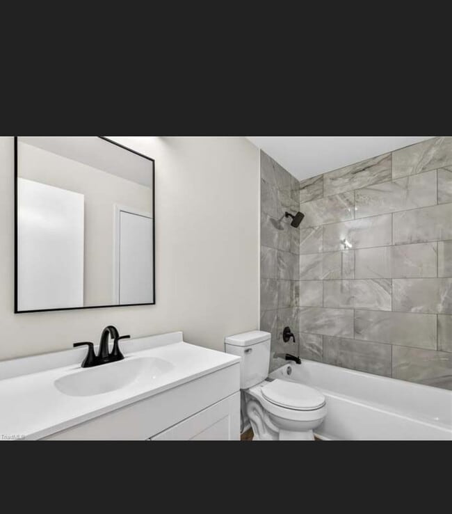 Photo - Single house