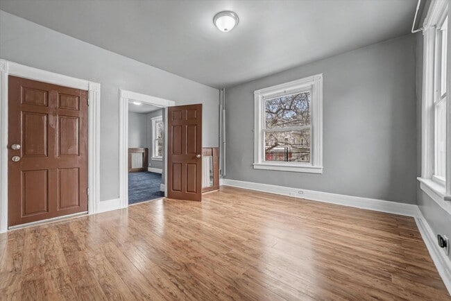 Photo - 250 S 5th Ave