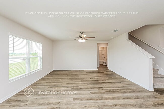 Photo - 11126 40th Ave E