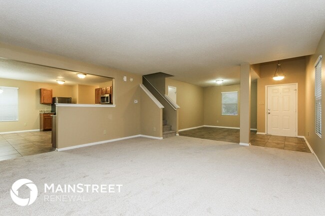 Photo - 818 Runnymede Dr