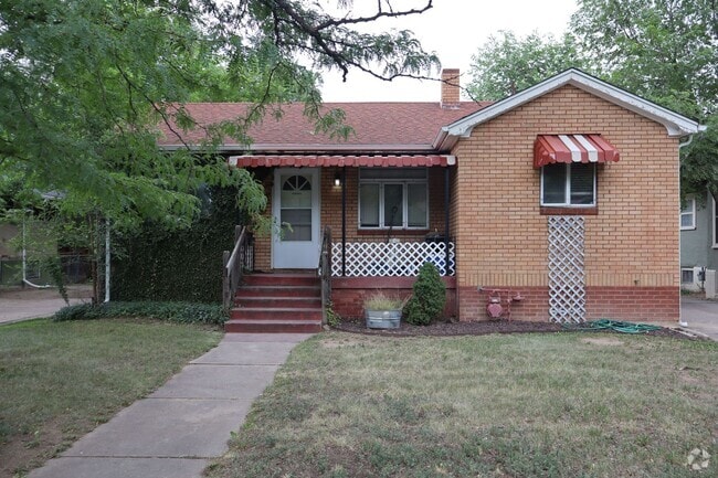 Building Photo - 626 S Whitcomb St Unit Up Rental