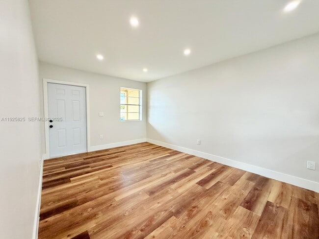 Photo - 4801 NW 33rd Ave Unit 3