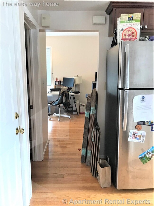 Photo - 277 Putnam Ave Unidad #3