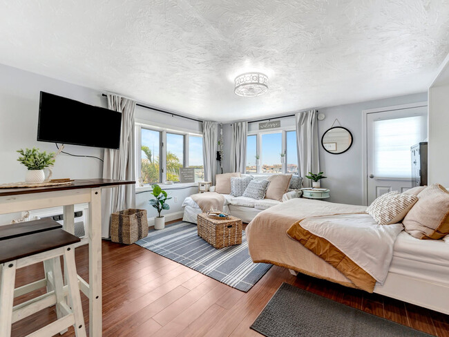 Building Photo - 483 E Shore Dr Unit ID1032271P Rental