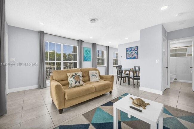 2160 NE 56th St Unit 1