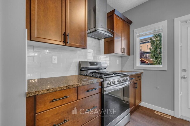 Photo - 6949 Evans Wynd NW