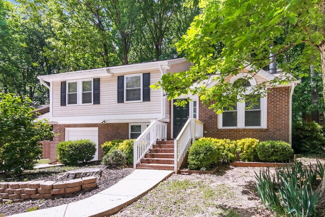 Photo - 415 Belmellen Ct