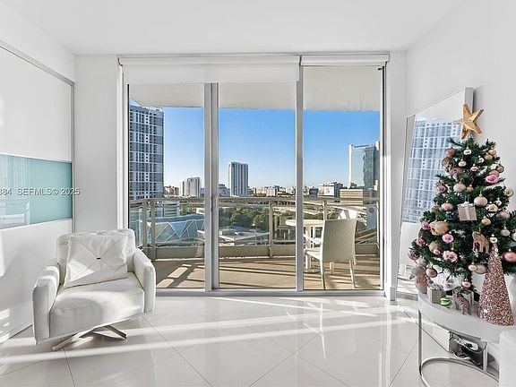 Photo - 90 SW 3rd St Unit 79