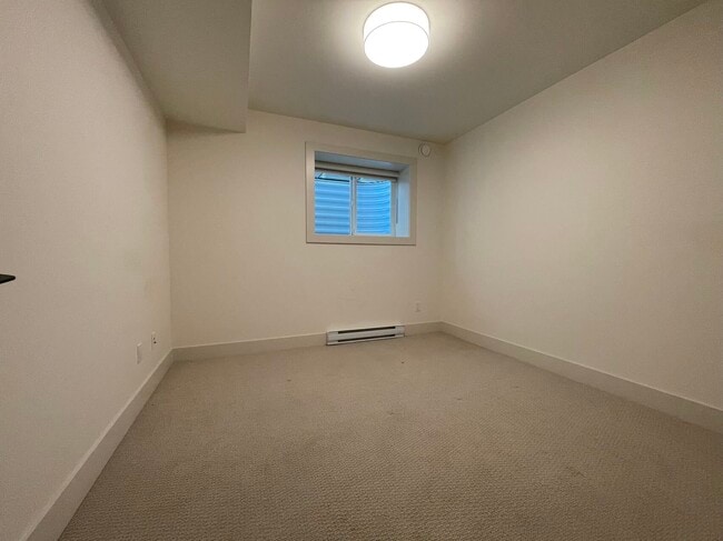 Photo - 19768-1975B 75B Ave