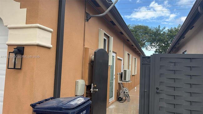 Photo - 14925 SW 26th Terrace Unit 1