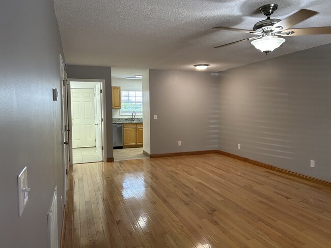 Photo - 307 Walnut St Unit 307 Walnut Ave