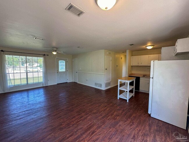 279 Airport Blvd