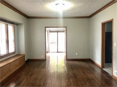 Photo - 647 Lincoln Ave NW