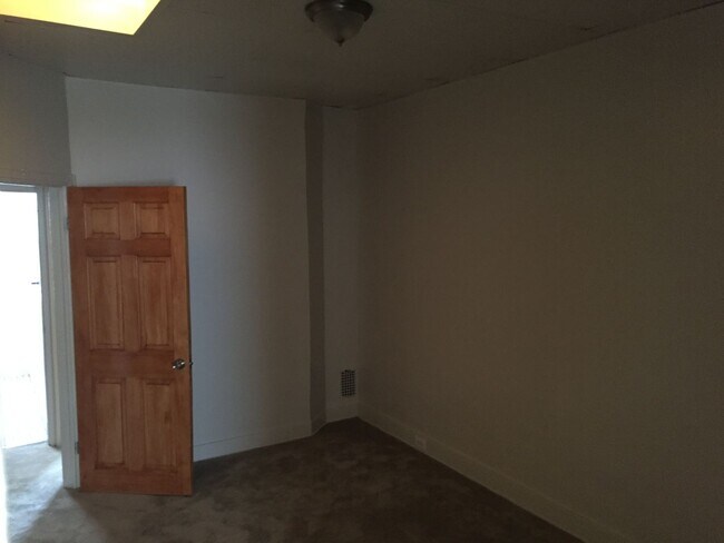 Photo - Great Druid Hill Home