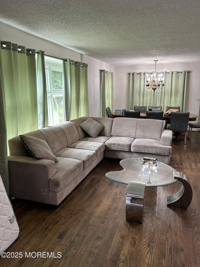 Photo - 564 Monmouth Pl