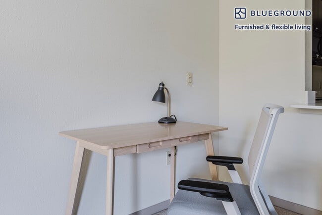 Photo - 5200 Iron Horse Pkwy Unidad FL3-ID1782