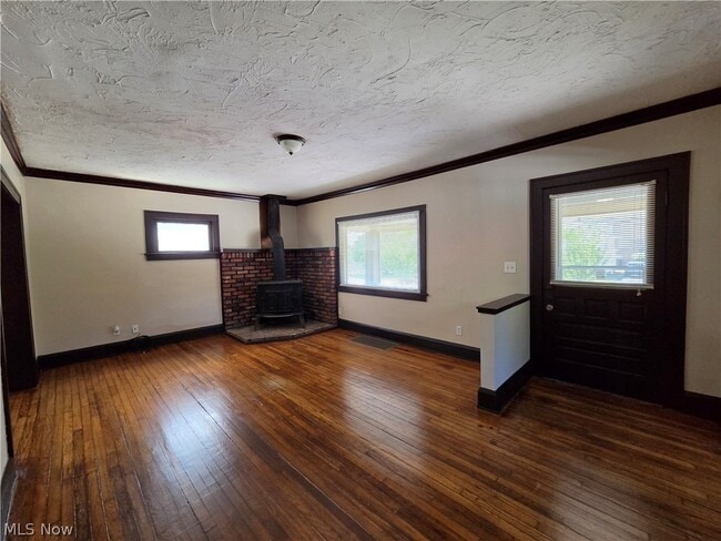 Photo - 5223 Paine Ave