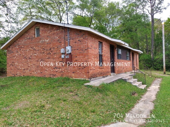 Photo - 704 Melody Ln